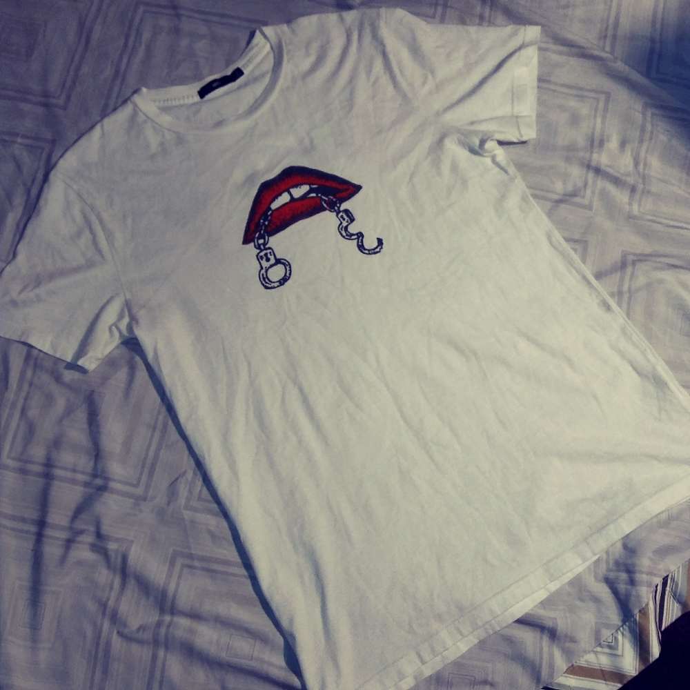 OBEY tshirt - Picture 4 of 8